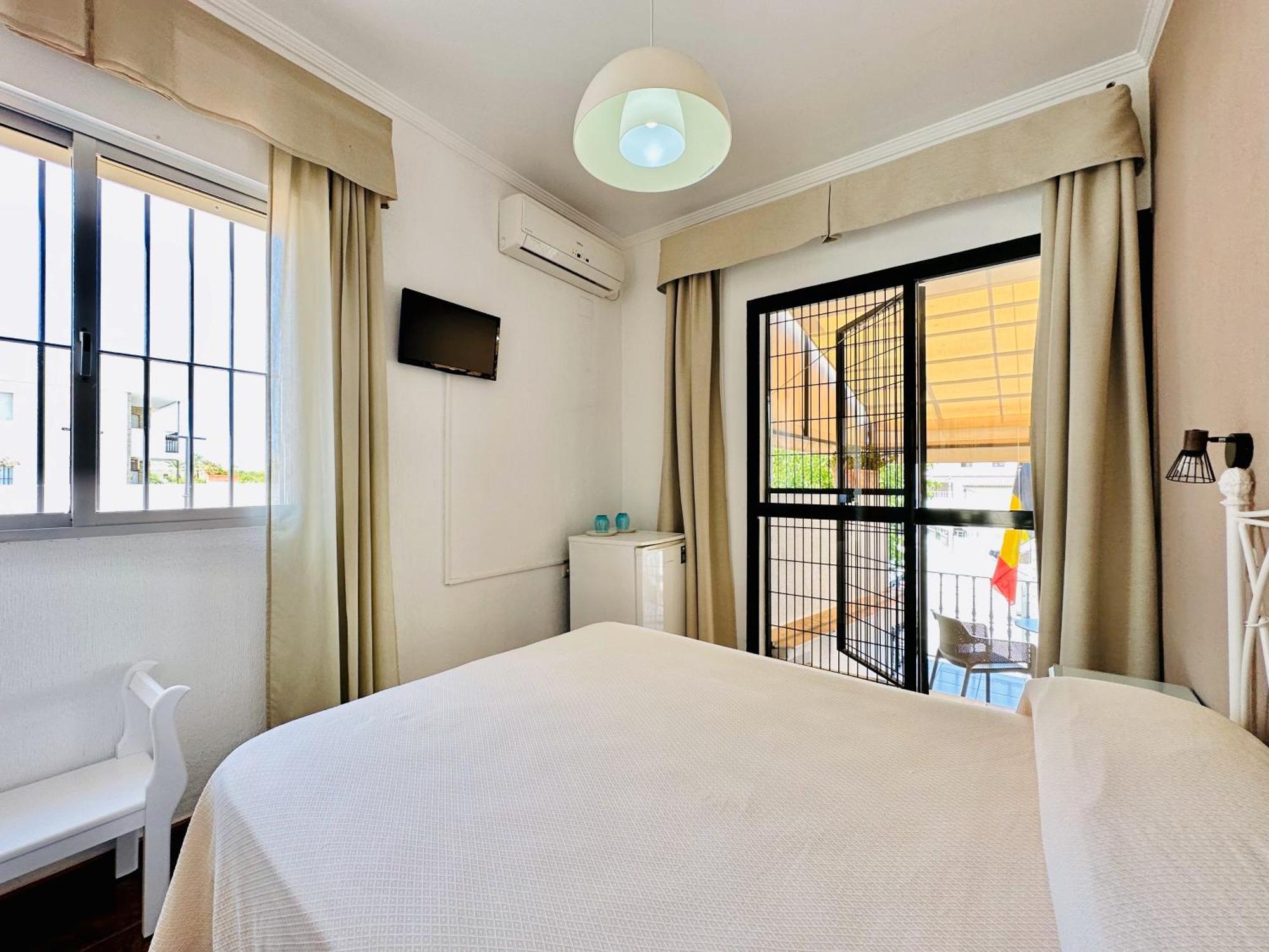 Apartamentos Turisticos Santo Rostro チピオナ エクステリア 写真